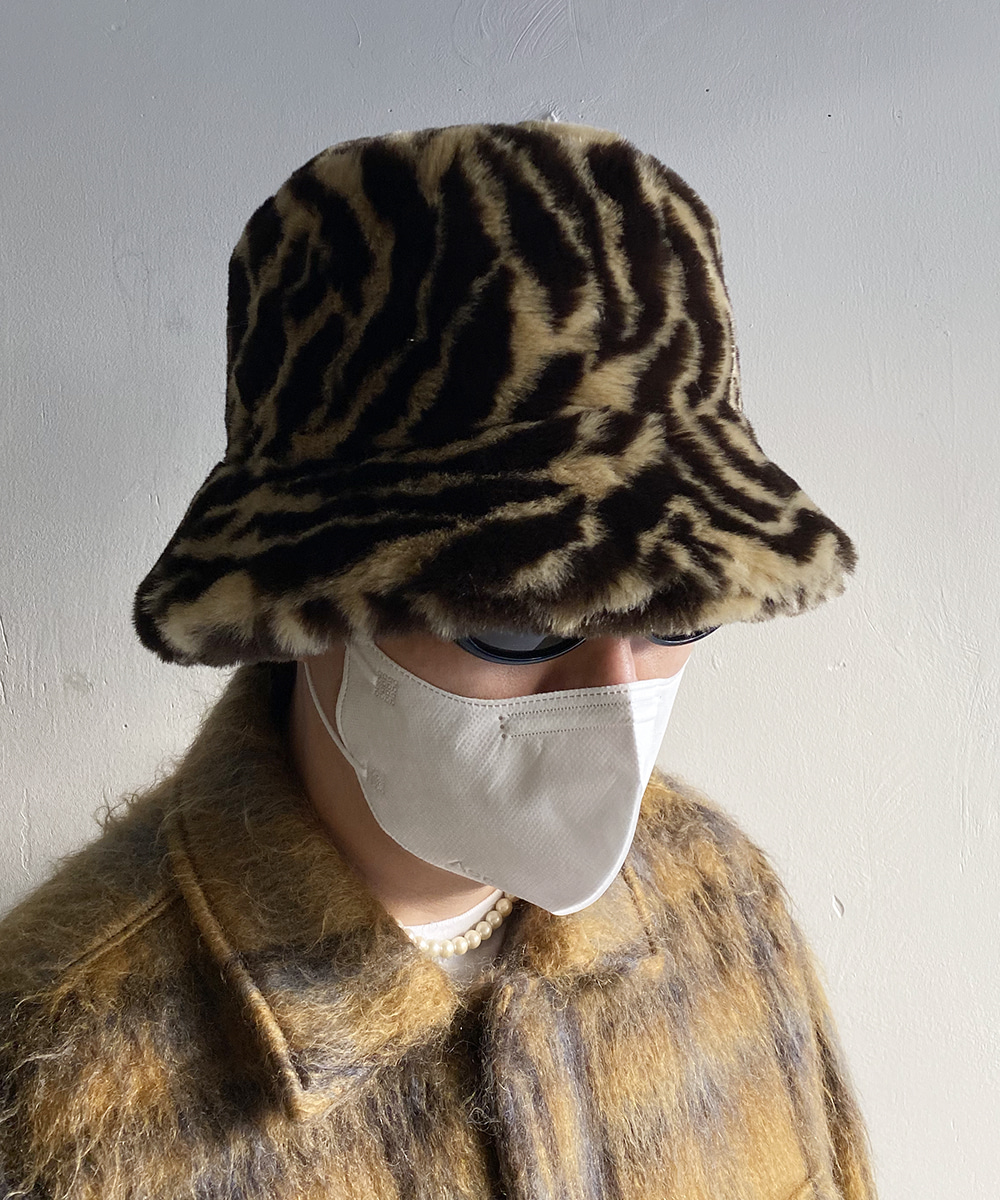 Leopard fake fur hat