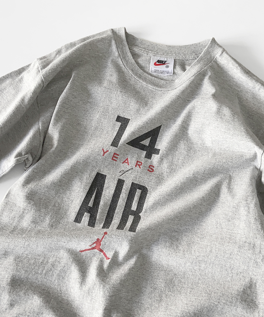 Nike 90s 14y of air jordan T-shirt